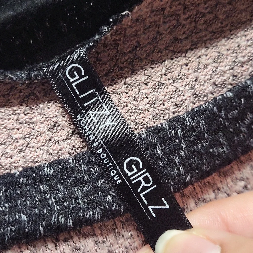 Sweater - Picture 4 of 5